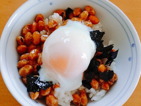 手作り温泉卵の納豆かけご飯